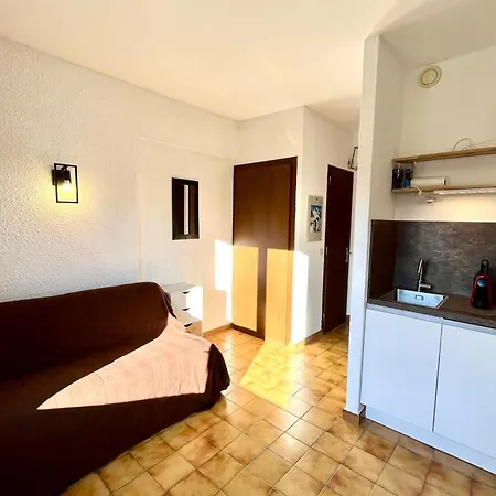 Lovely With Balcony And View *